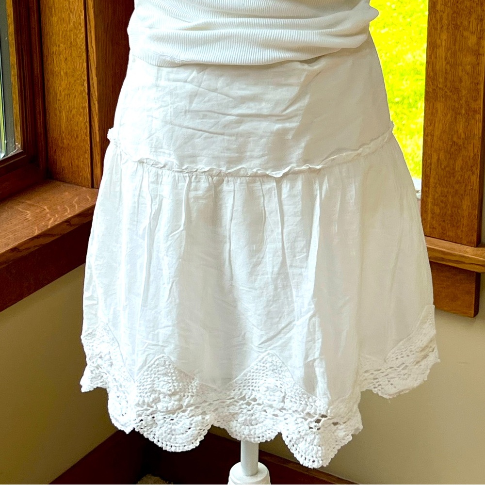 Old Navy Gold Label White Cotton Skirt Crochet Scallop Trim Size 12